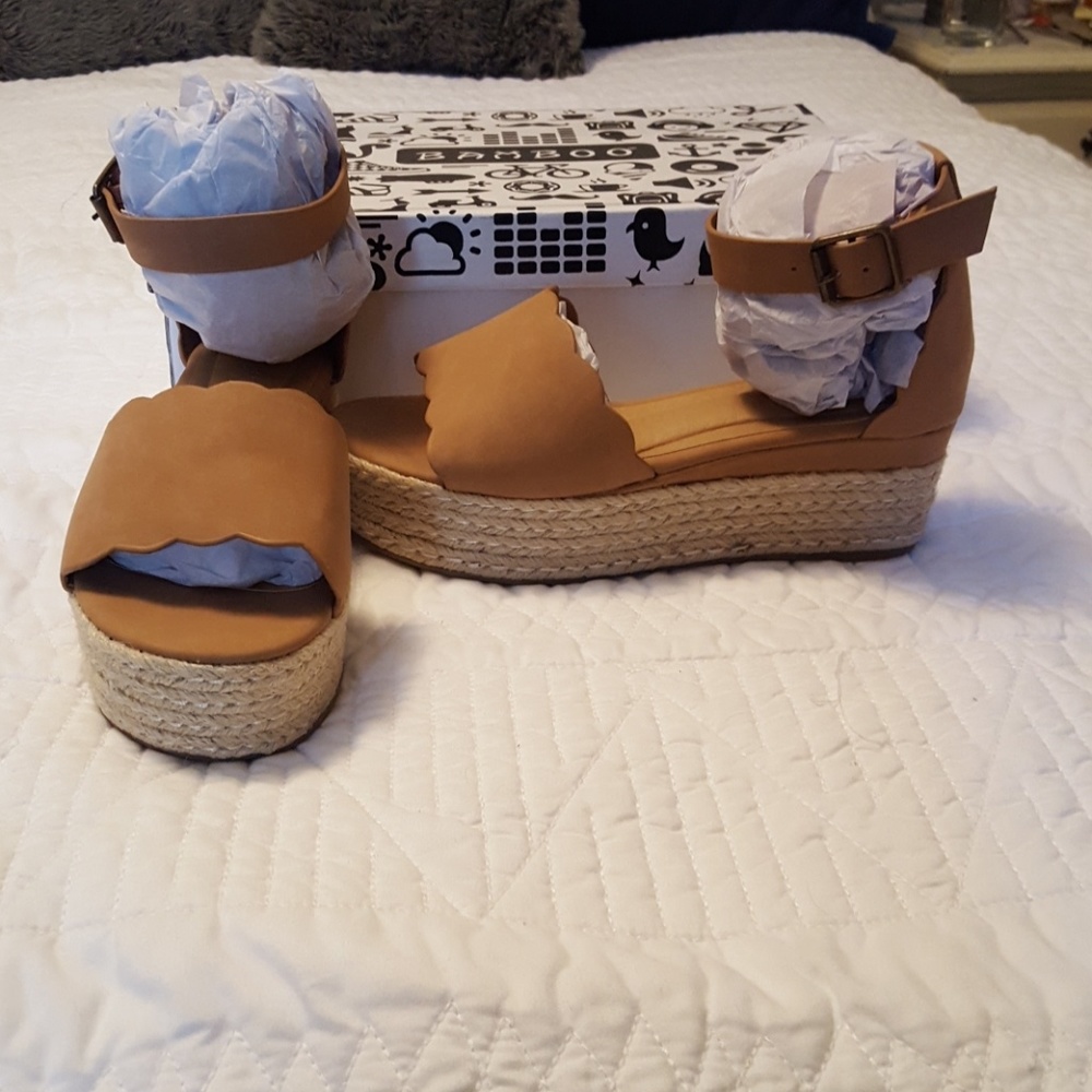 Vici Collection Mackenzie Espadrille size 5.5